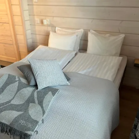 Lumihelmi A & B * Äkäslompolo